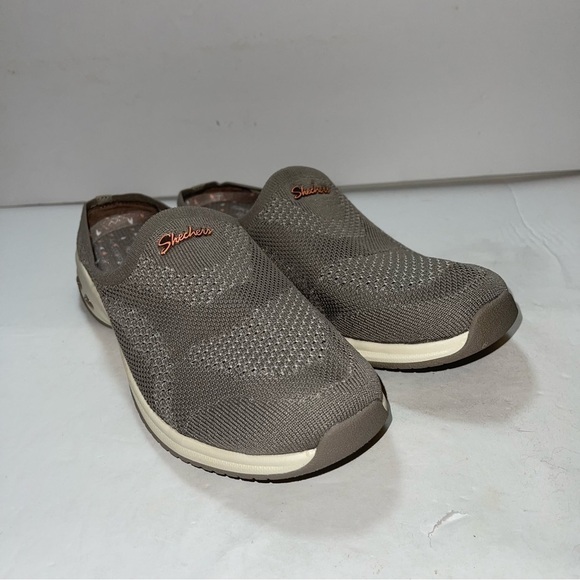 NWT Skechers Woman Shoes Size 6.5 - Picture 8 of 8